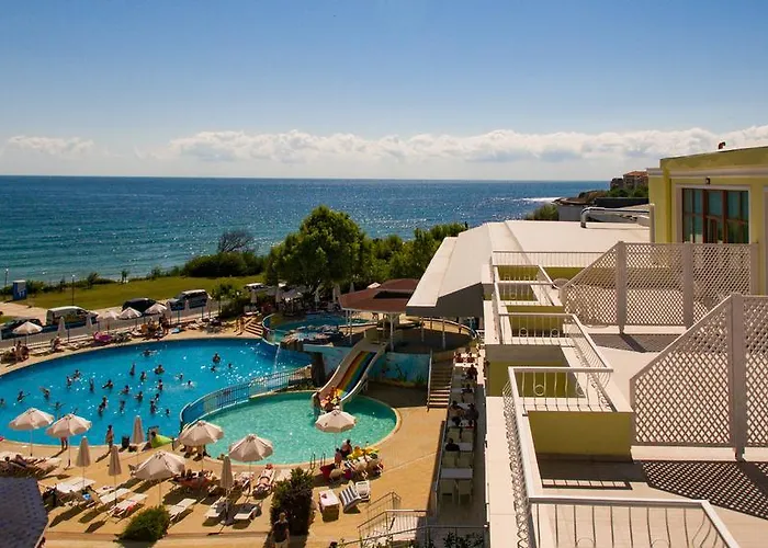 Perla Club ホテル 4*